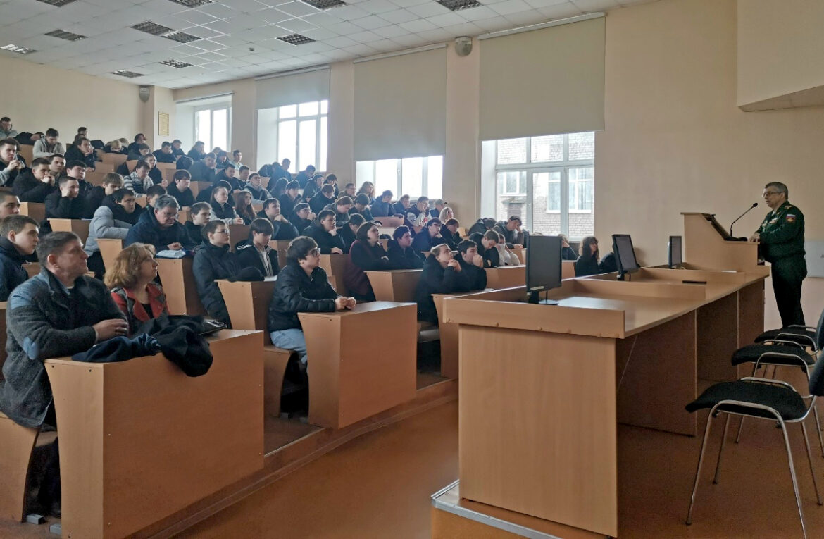 ДИСКУССИОННАЯ ПЛОЩАДКА «СЛУЖБА В ВООРУЖЕННЫХ СИЛАХ РФ»
